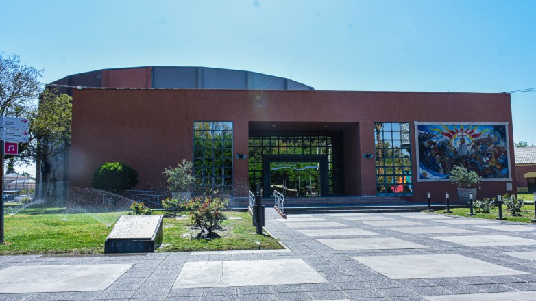 Centro de Convenciones “Guillermo Barrena Guzmán”